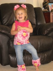 We gave this outfit to one of Isabella's little friend.  I LOVE it. We might have to make another one:-)